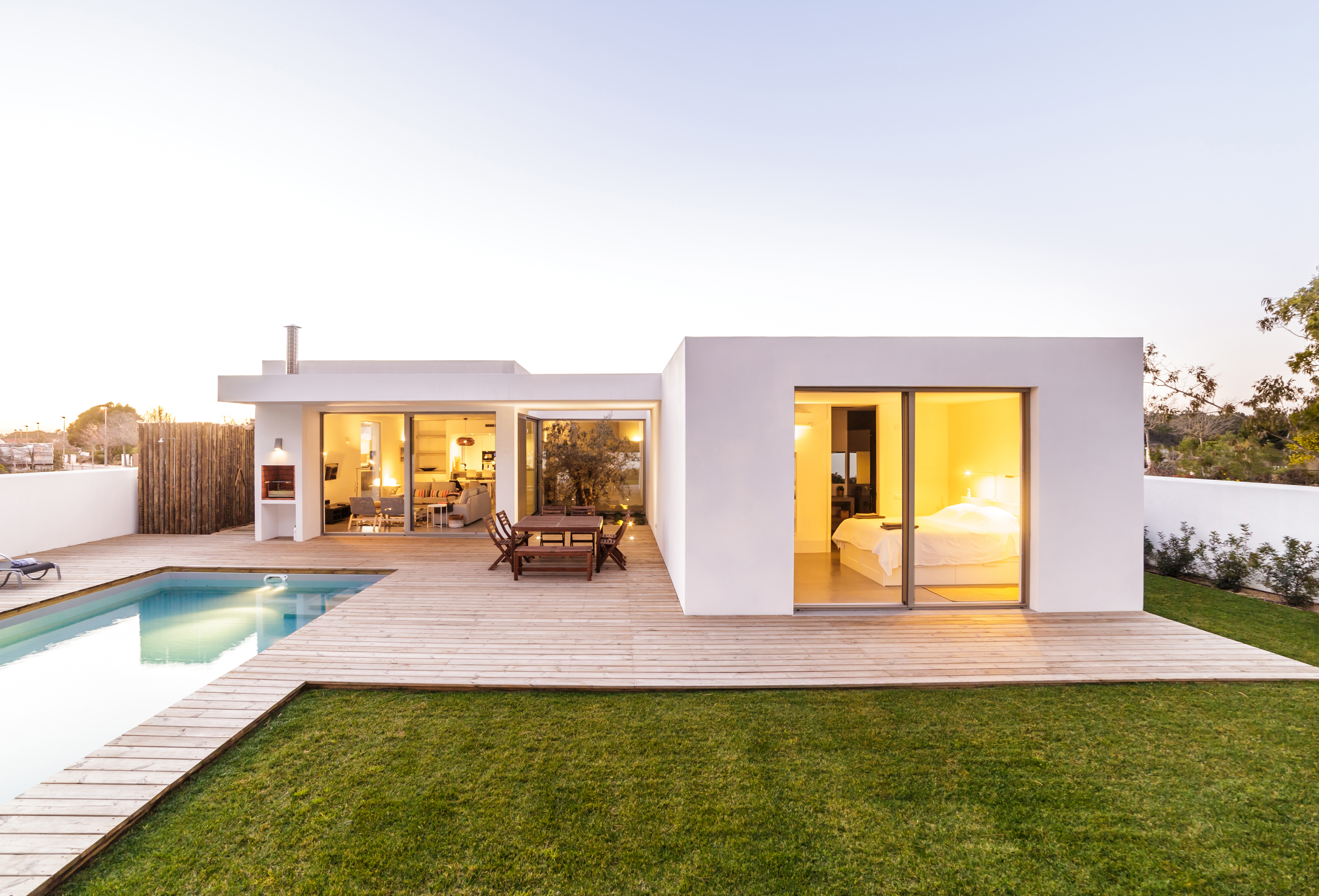 Navigating Mortgage Options: Fixed vs. Adjustable Rates Explained