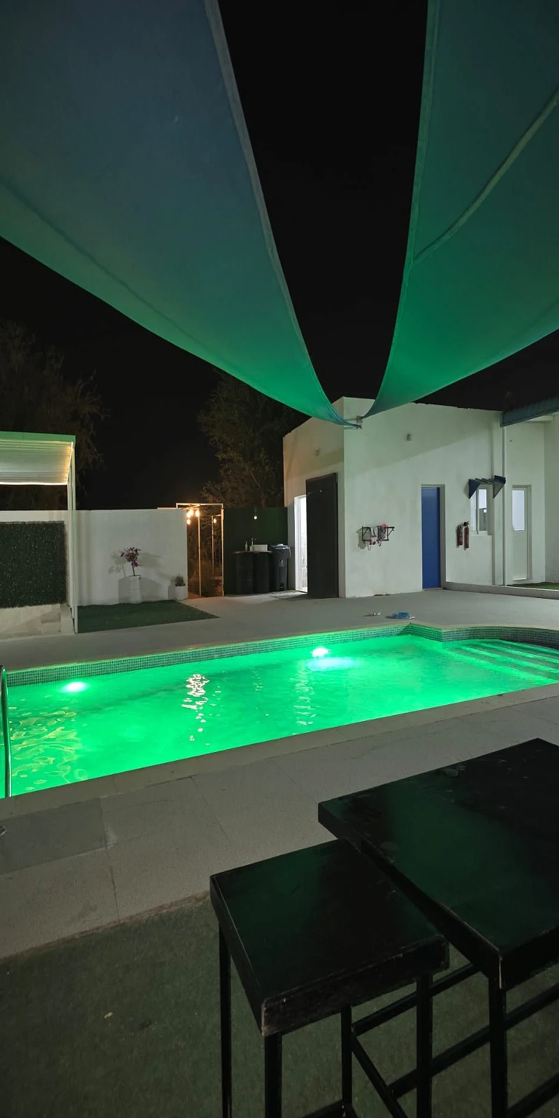 Spacious Farmhouse With Barn & Pool