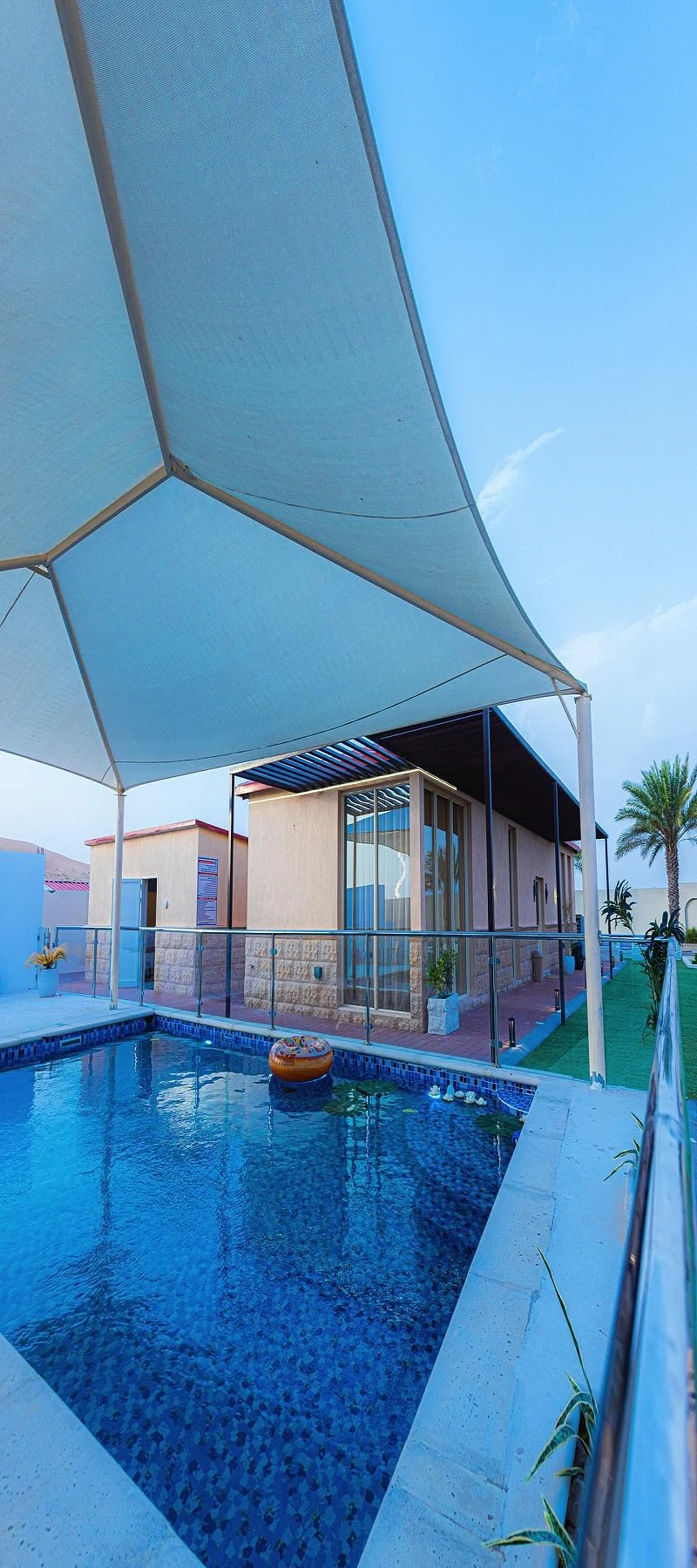 Grand Palm Tree Garden Farmhouse