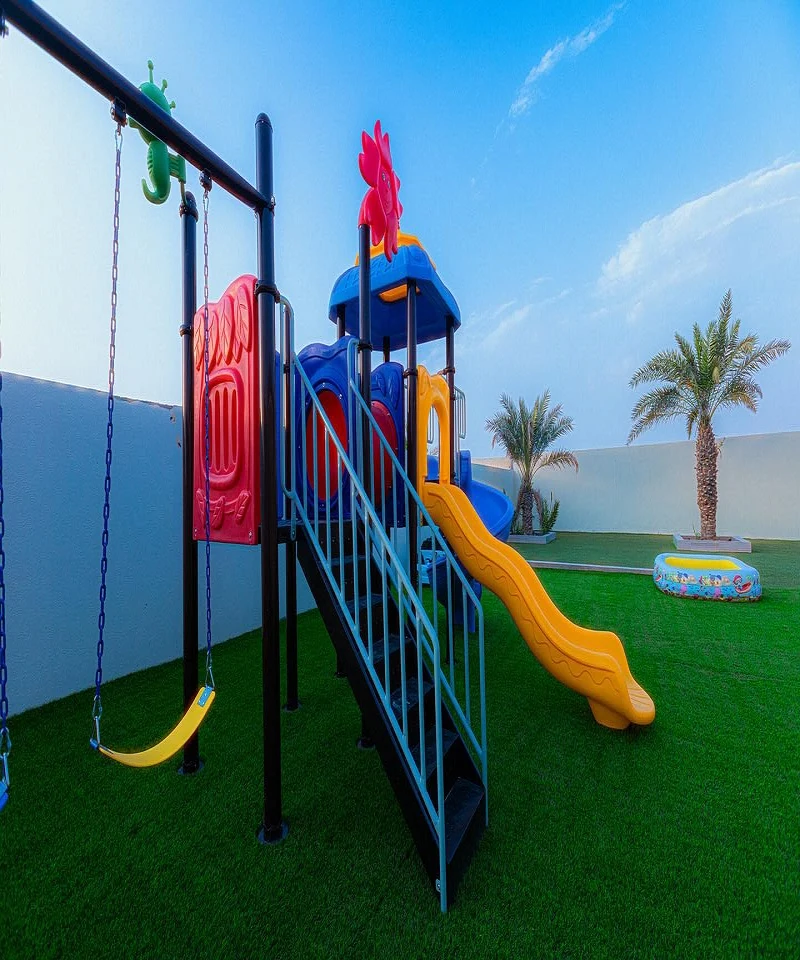 Grand Palm Tree Garden Farmhouse