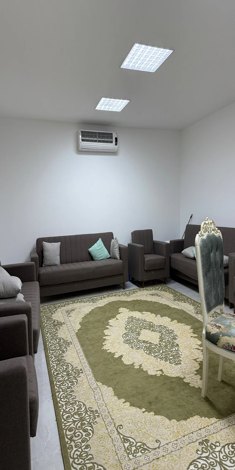 Spacious 3-Bedroom With Wide Pool