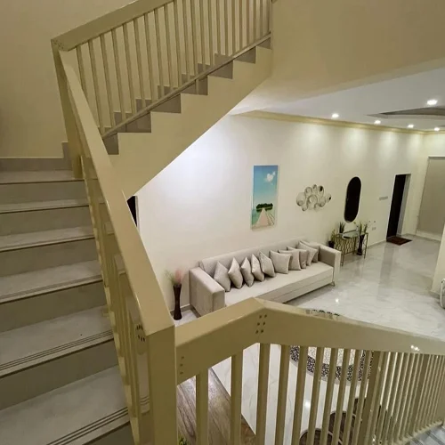 Luxury Private Villa With Pool & Garden — Dubai — Photo 12