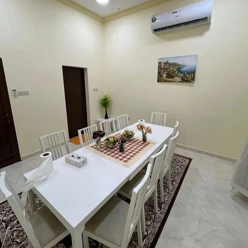 Luxury Private Villa With Pool & Garden — Dubai — Photo 18
